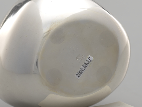 Sejima%20Kazuyo%3B%20Nishizawa%20Ryue%2C%20%3Cb%3E%3Ci%3E%20Sugar%20Bowl%3C%2Fi%3E%3C%2Fb%3E%2C%202003%2C%20sterling%20silver%2C%20The%20Margo%20Grant%20Walsh%2020th%20Century%20Silver%20and%20Metalworks%20Collection%2C%20%26%23169%3B%20artist%20or%20other%20rights%20holder%2C%202005.84.1p%2Cq